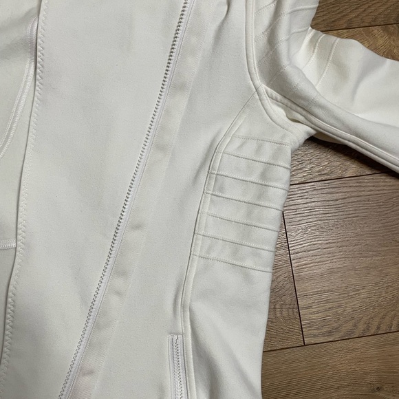 ATHLETA Moto Jacket in Magnolia Off- White, Size Small - Picture 14 of 16